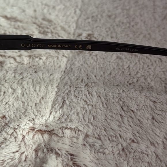 Gucci Black Sunglasses - Picture 5 of 8